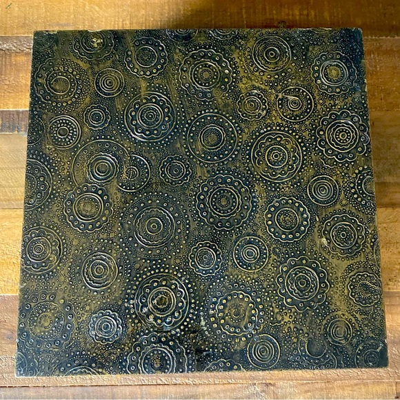 Embossed Storage Box - Picture 4 of 6